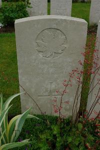 Etaples Military Cemetery - Wright, Thomas Charles